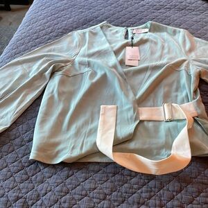 Women’s Paisie Wrap top.  Size 16